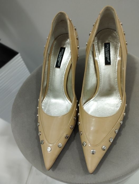 Обувки с ток на Dolce & Gabbana