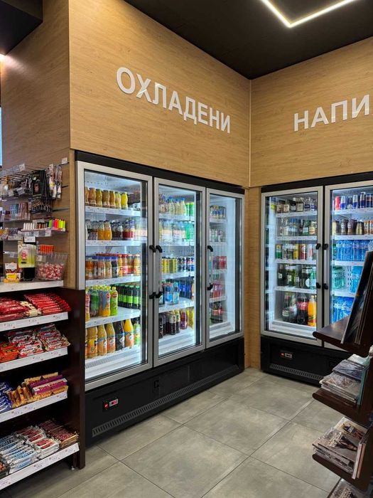 Вертикална плюсова хладилна витрина 2000х760х2000мм.