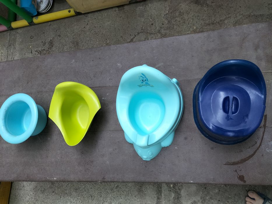 Продам горшок детский разные