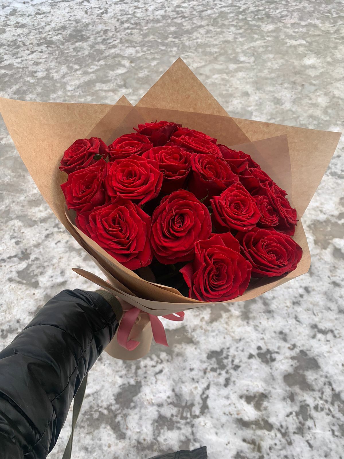 Бесплатная доставка цветы Розы Хризантемы Ромашки Пионы Уральск