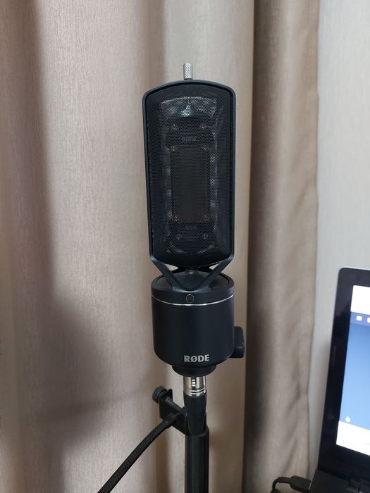 Студийный ленточный микрофон RODE NTR