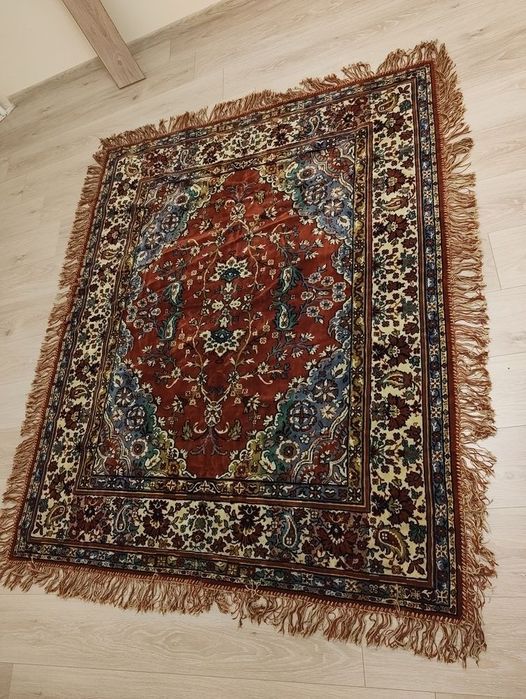 Нова покривка за маса