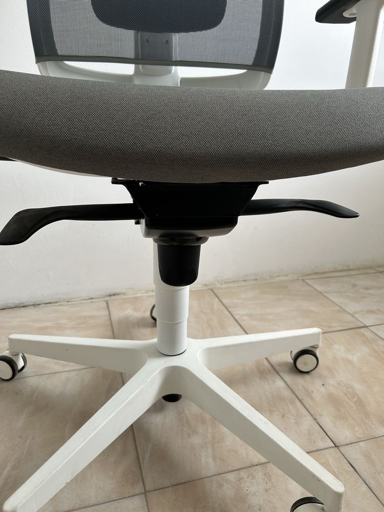 Scaune de birou ergonomice LD Seating – NOI, nefolosite