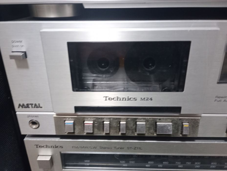 Дек Technics M 24 много добро визуално състояние.