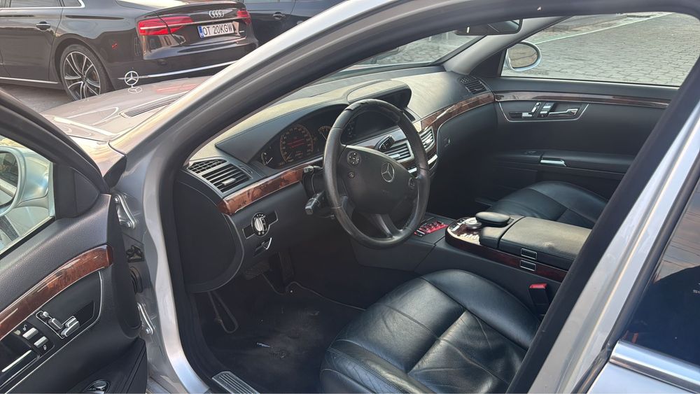 Mercedes Benz s320