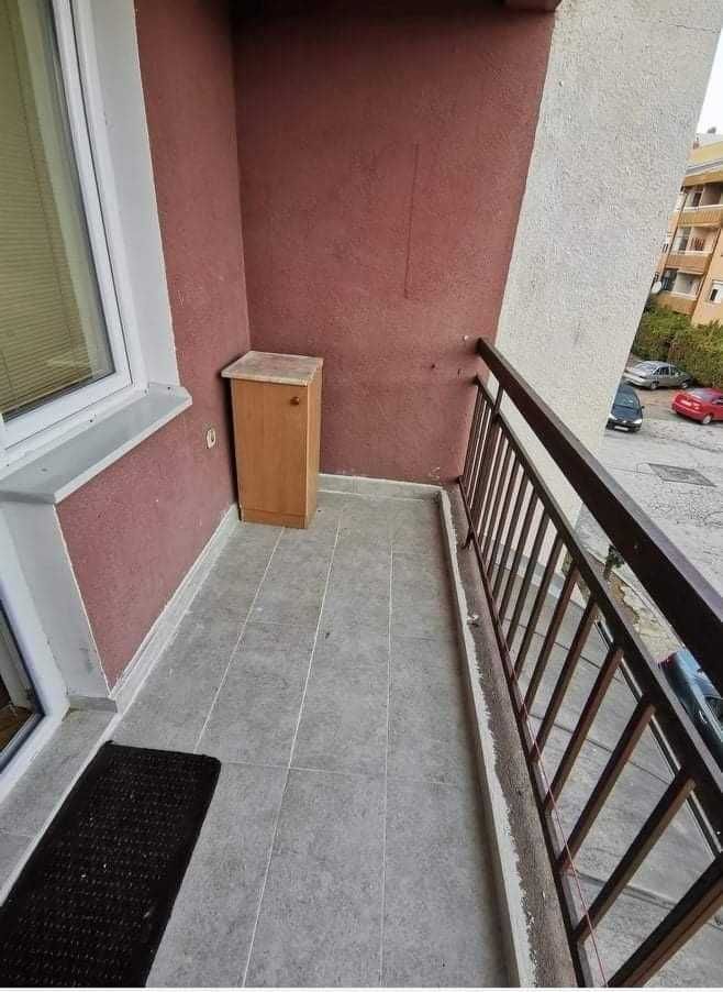 Двустаен имот в кв.Овча купел