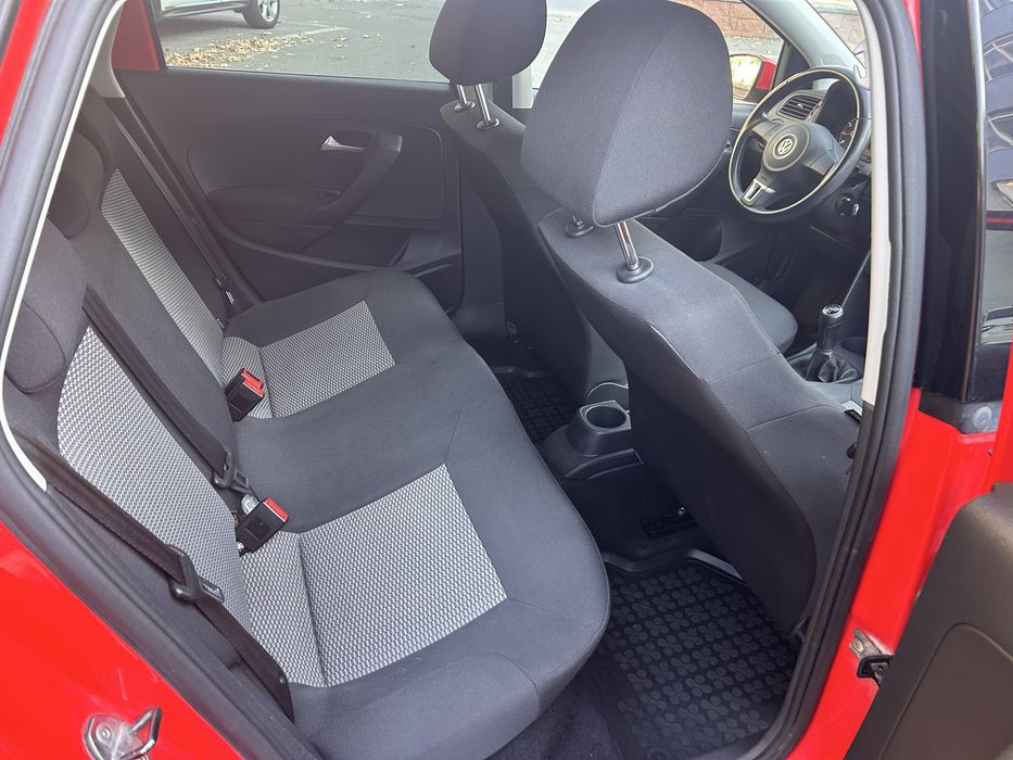 Volkswagen Polo 2010 1.4 L benzina 80 cp euro 5 impecabil varinate +/-