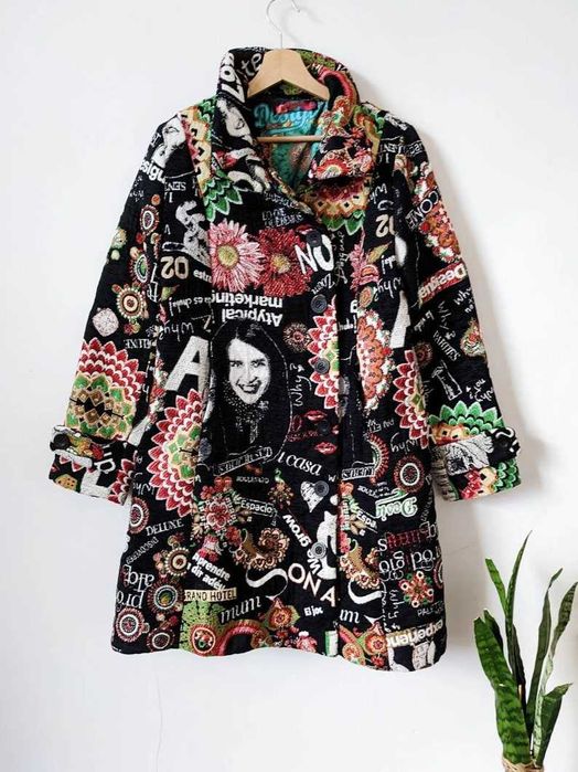 Дебело палто Desigual
