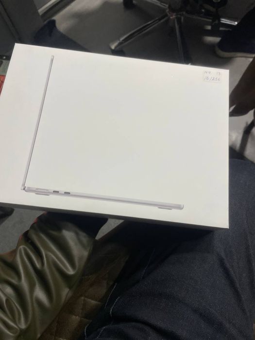 macbook air m4 256