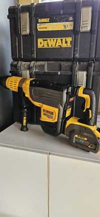 Rotopercutor DEWALT Sds-Max DCH 733N