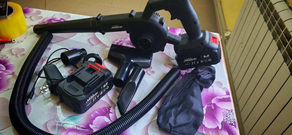 Аккумуляторная воздуховка и полик қыстырғыш