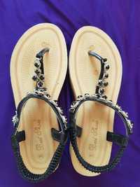 Sandale dama cu pietricele