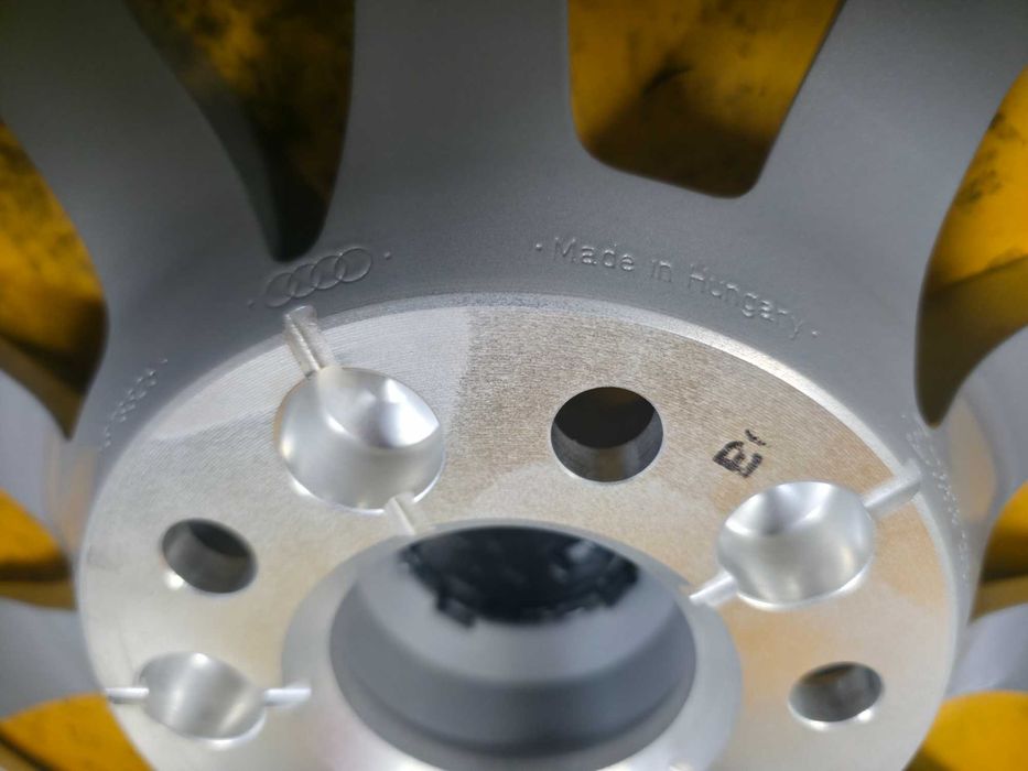 1 Janta Aliaj 5x112 17'' OEM AUDI Q5 - NOUA - 8J ET 39 COD 80A601025