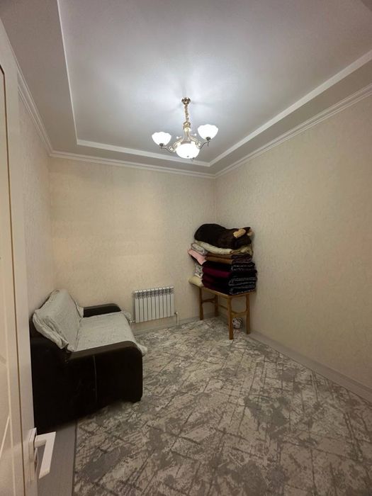 Ховли сотилади. Хаммаси шароити бор. Газ свет сув вайфай.