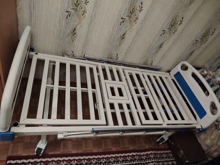Медицинская кровать