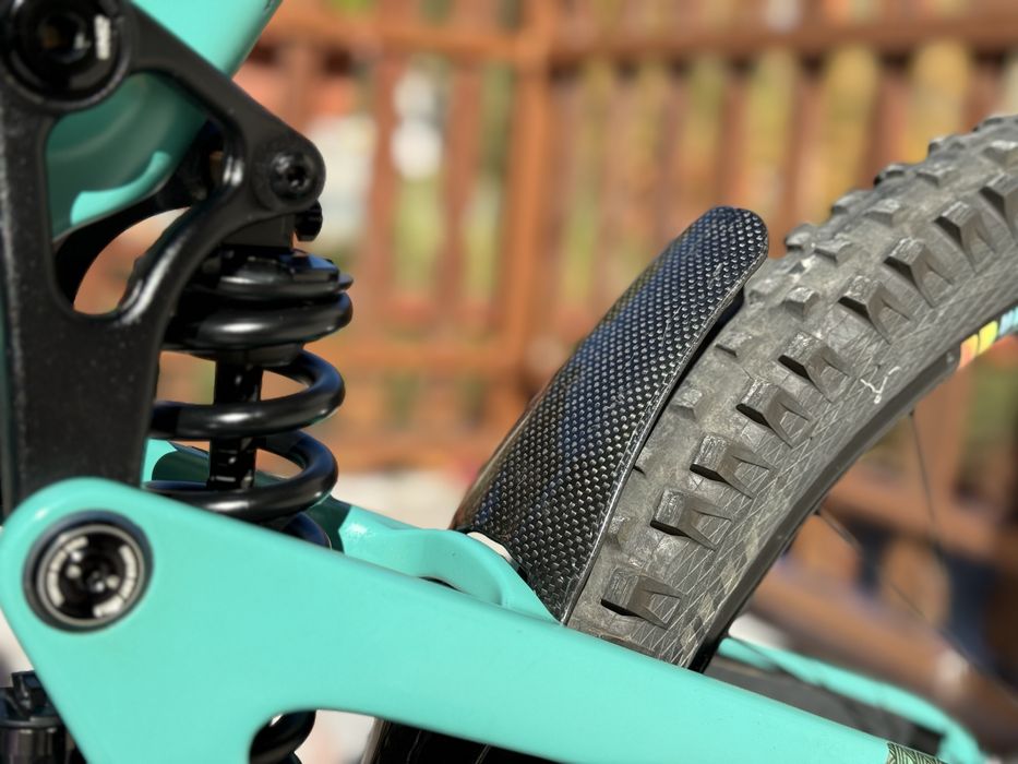 Велосипед за спускане Propain Rage CF 2020 L 27.5