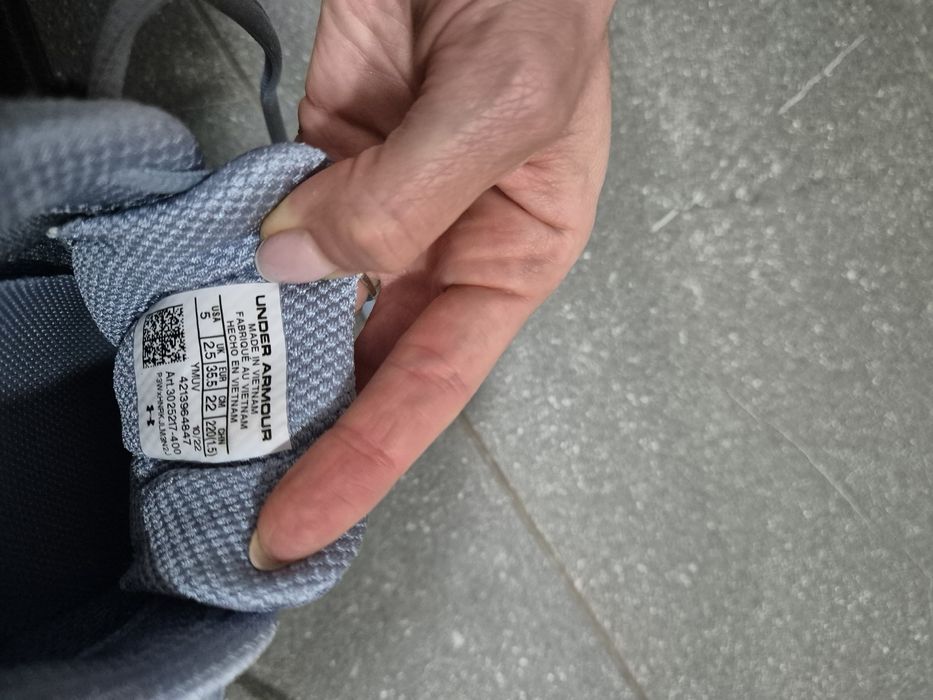 Маратонки underarmour hovr infinite, 35.5 номер