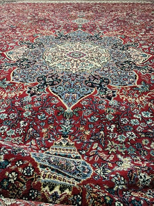 Turkiyani Gilami Holati Zor Kelib Bemalol korib olorasila 4/5 gilam