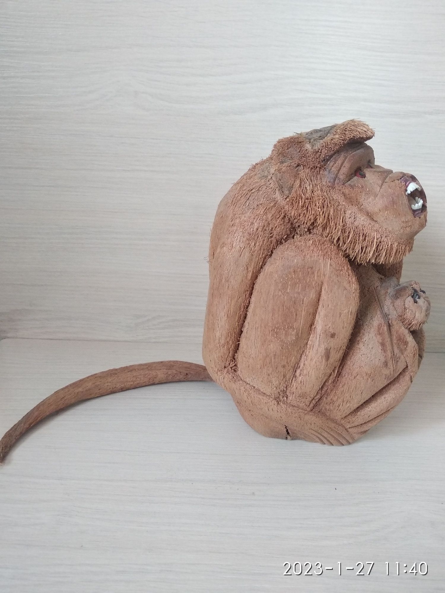 Сувенирная обезьянка из натурального кокоса. Ручная работа.