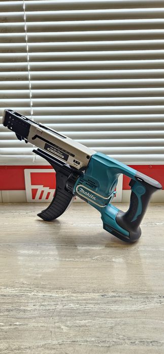 Makita Пушка за Кнауф DFR750