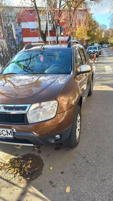 Vând Dacia Duster an 2011