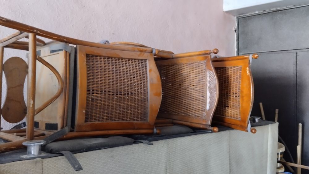 Стулья кресла очень крепкие