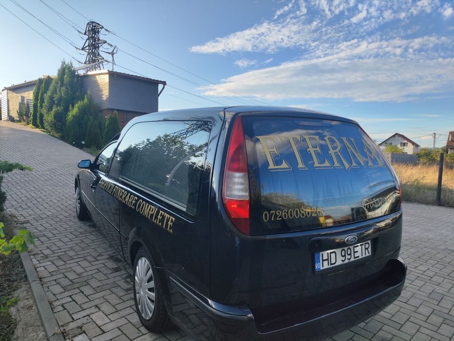Dric Mașina funerară Ford Mondeo