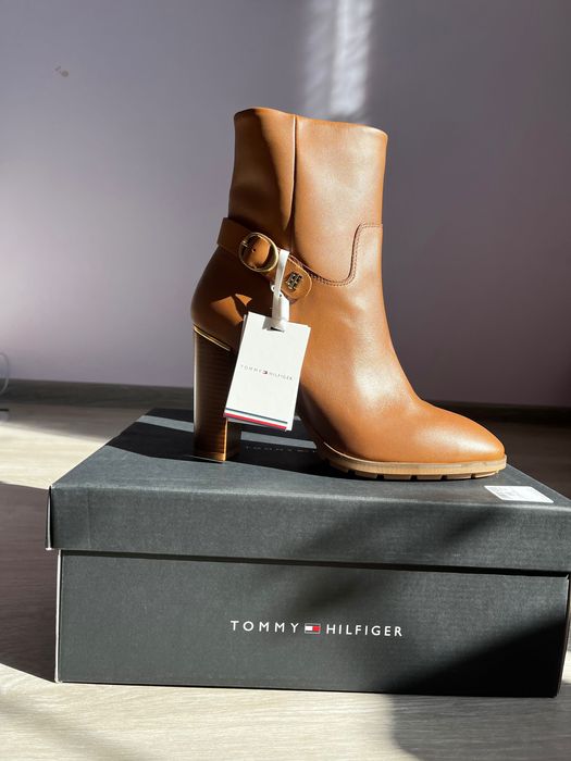Кожени боти Tommy Hilfiger  40