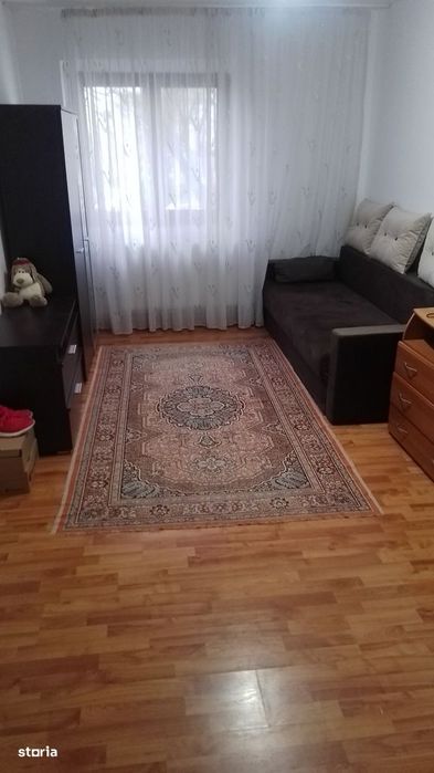 Vând garsonieră Războieni, Pitesti