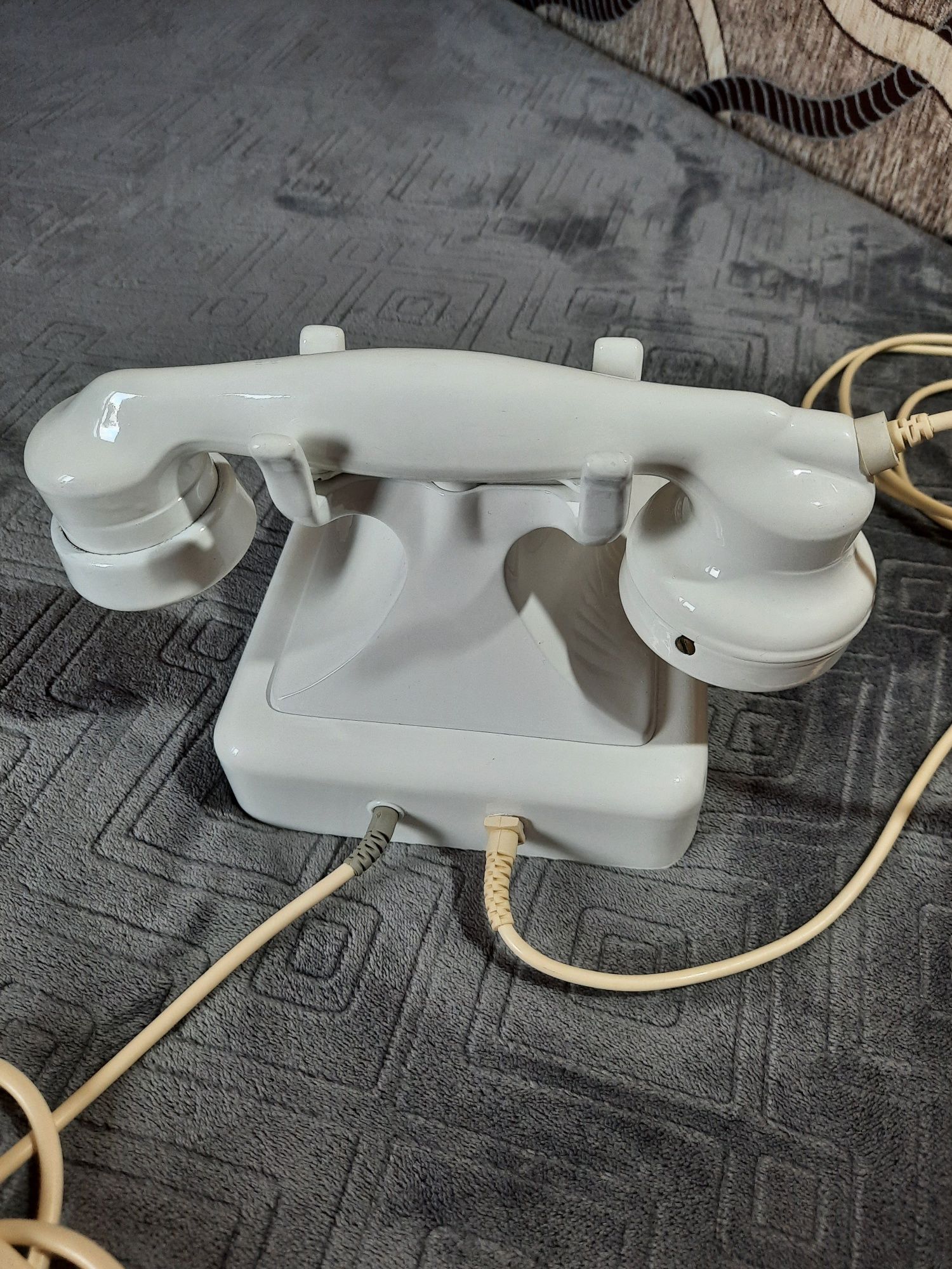 Telefon anii 50 ,culoare originală