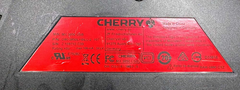 Клавиатура CHERRY MX-Board 3.0, Red суичове CHERRY-KEY-G80-3850LYBEU-2