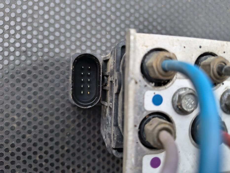 Bloc valve Audi A8 4E0616014
an 2005-2010