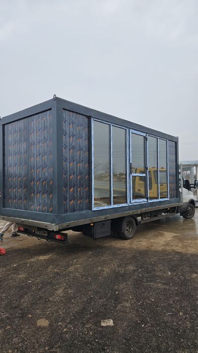 Containere modulare cu vitrina 2,4x6 m calitate premium de vanzare
