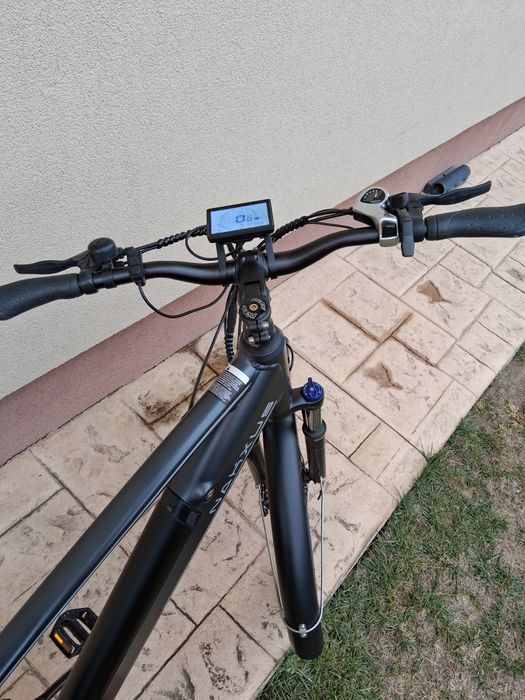 Vand bicicleta electrica care se accelerează de la buton