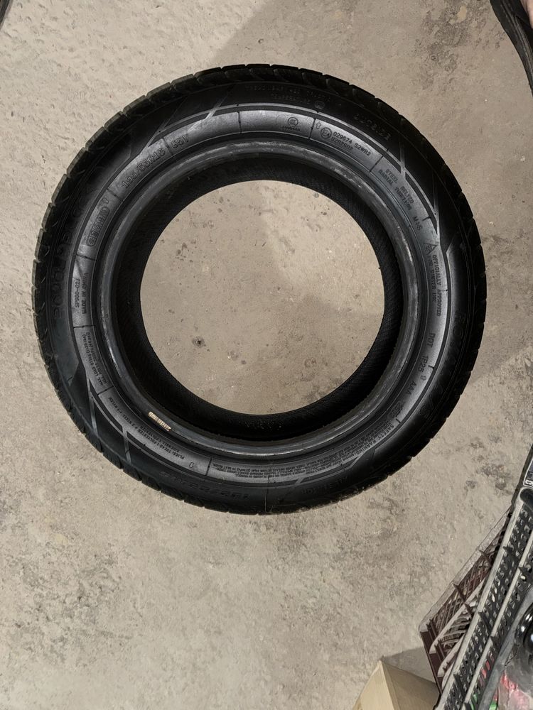 шины в отличном состоянии 195/55/15 Royal Black не проехал 10.000