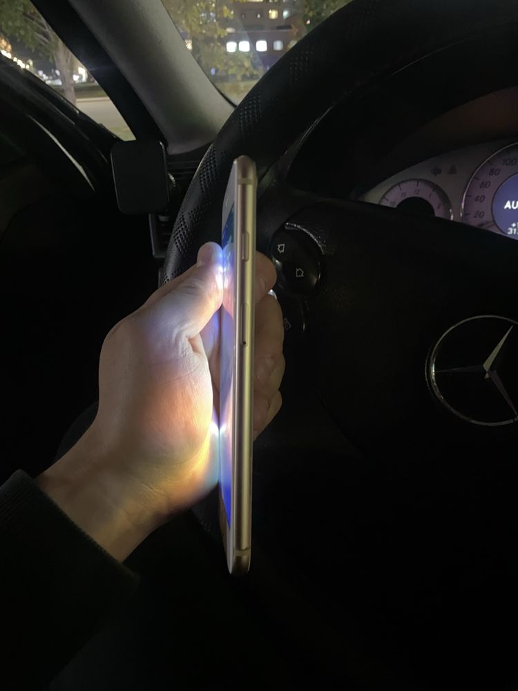 Прлдам айфон 8 plus