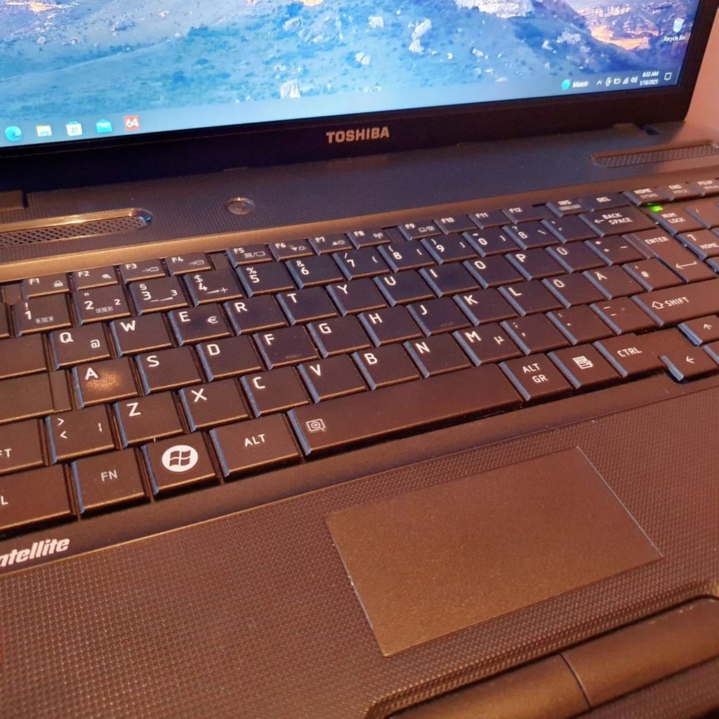 Лаптоп - Toshiba Satellite C670D !