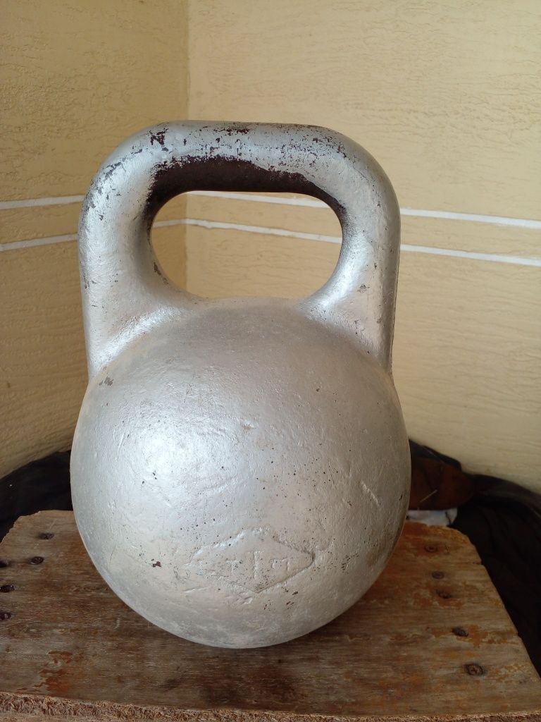 Girya 24 kg sotiladi xolati yaxshi