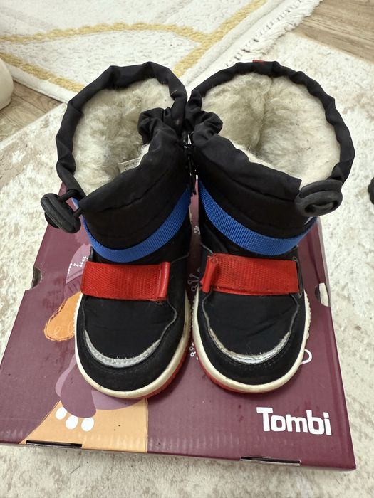 Продам детскую обувь . Р 23