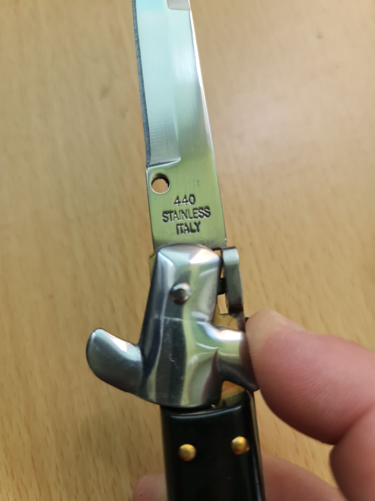 Колекционерски автоматичен нож