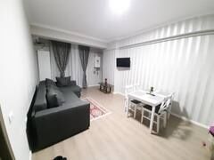 Închiriez apartament.