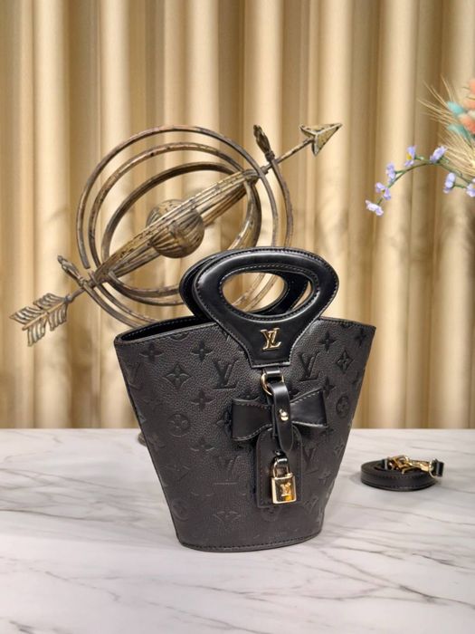 Дамска чанта Louis Vuitton