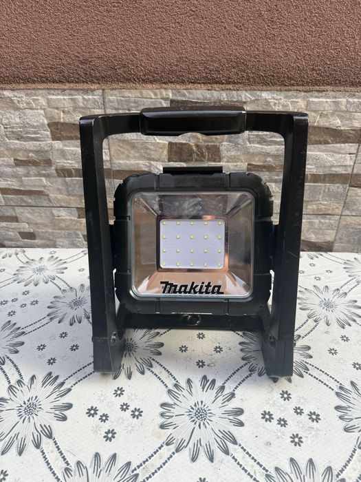 Акумулаторен фенер MAKITA DEADML805, 14,4 / 18 V,