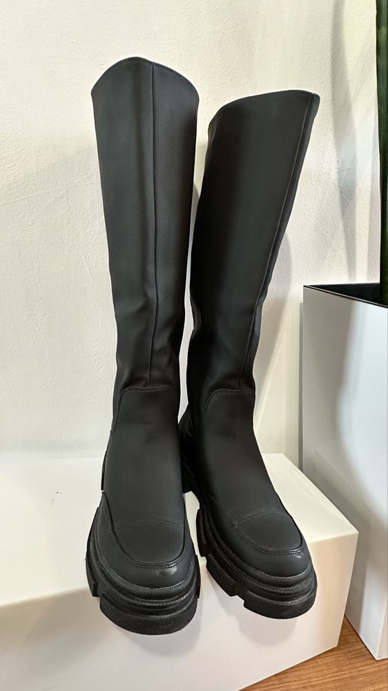 Ботуши до коляното черни Missguided