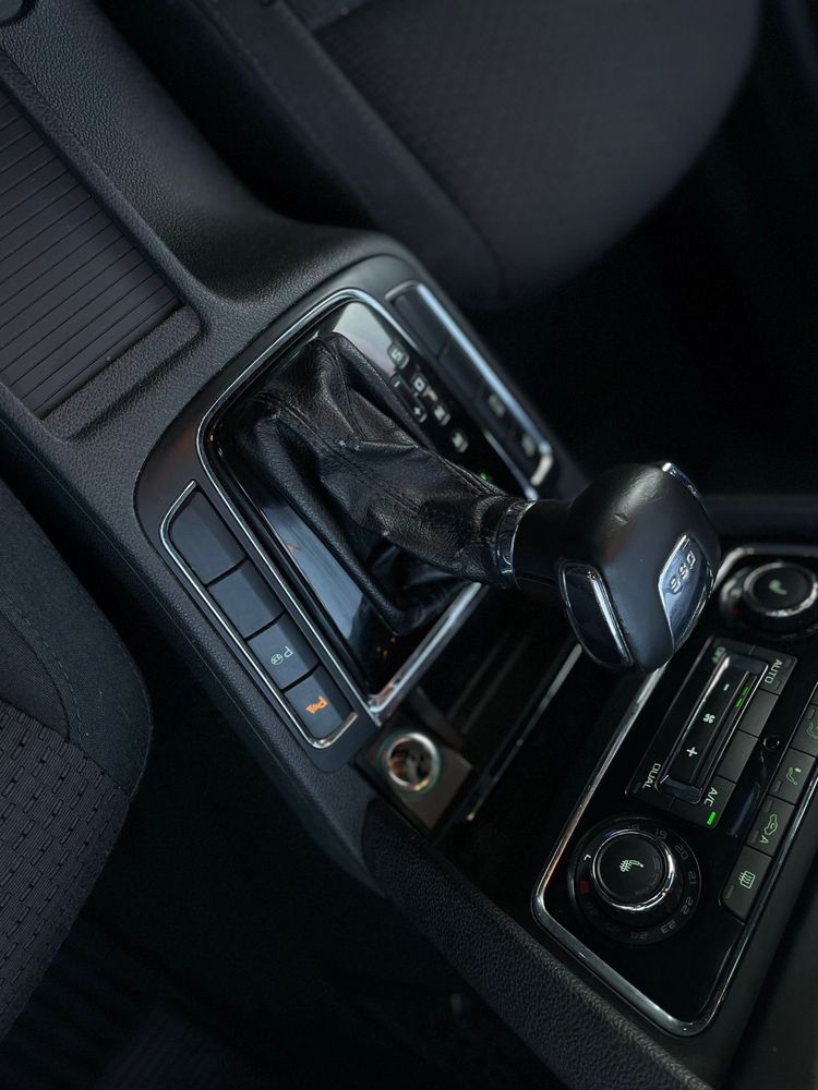 Vandut. Skoda Superb DSG 2.0 TDI