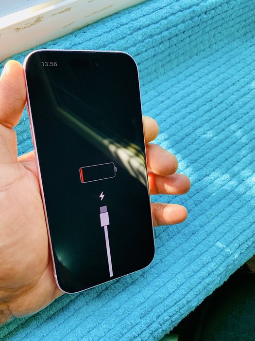 pentru piese iphone 15 256gb
