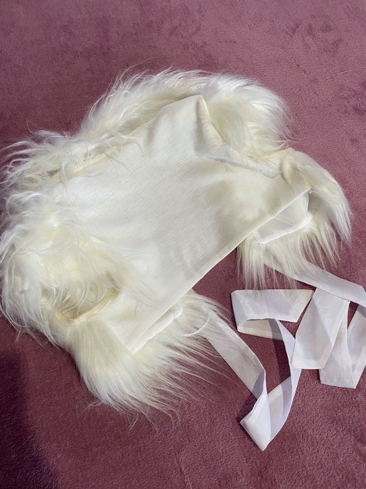 Бели космести ръкави