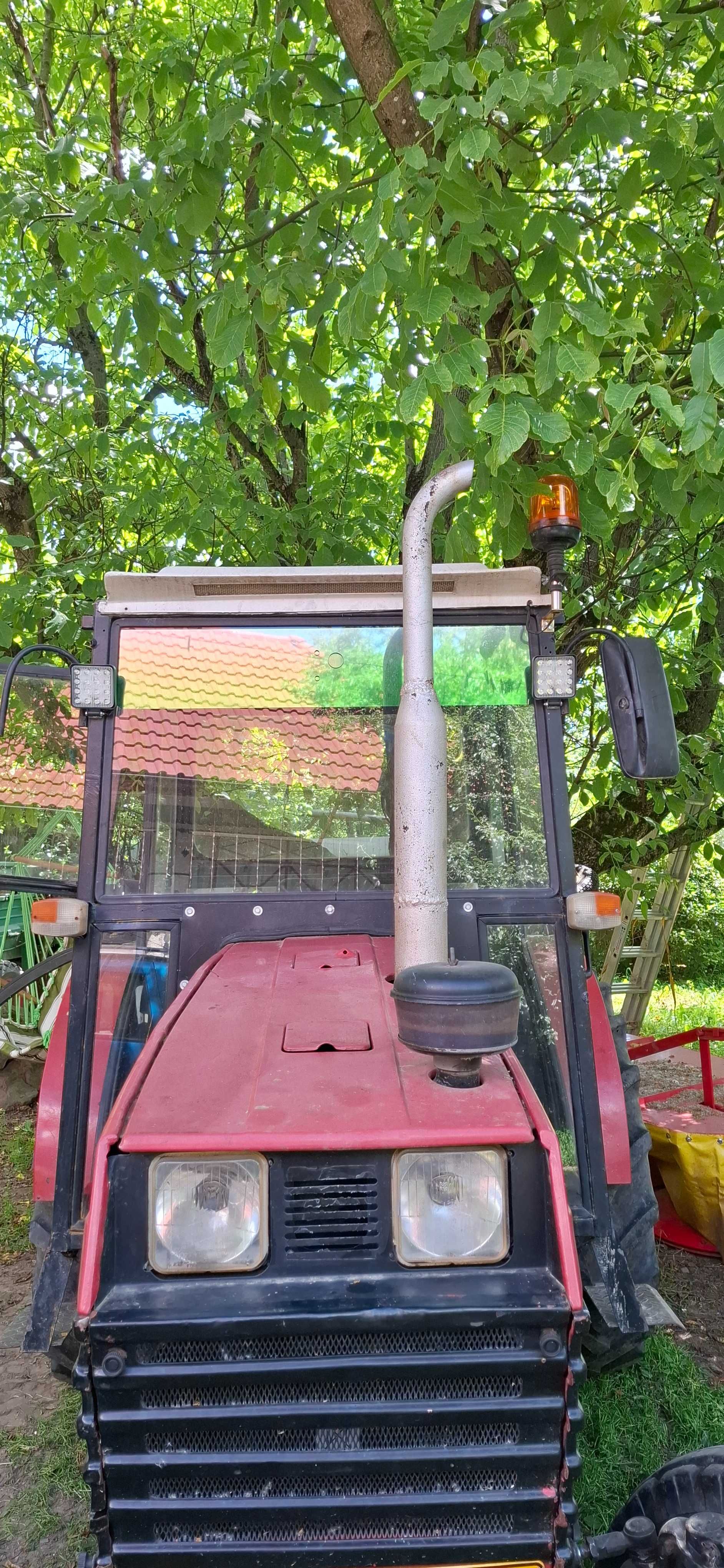 Tractor  U   453