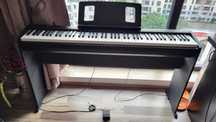Roland FP-10 + Stand + Pedala sustain