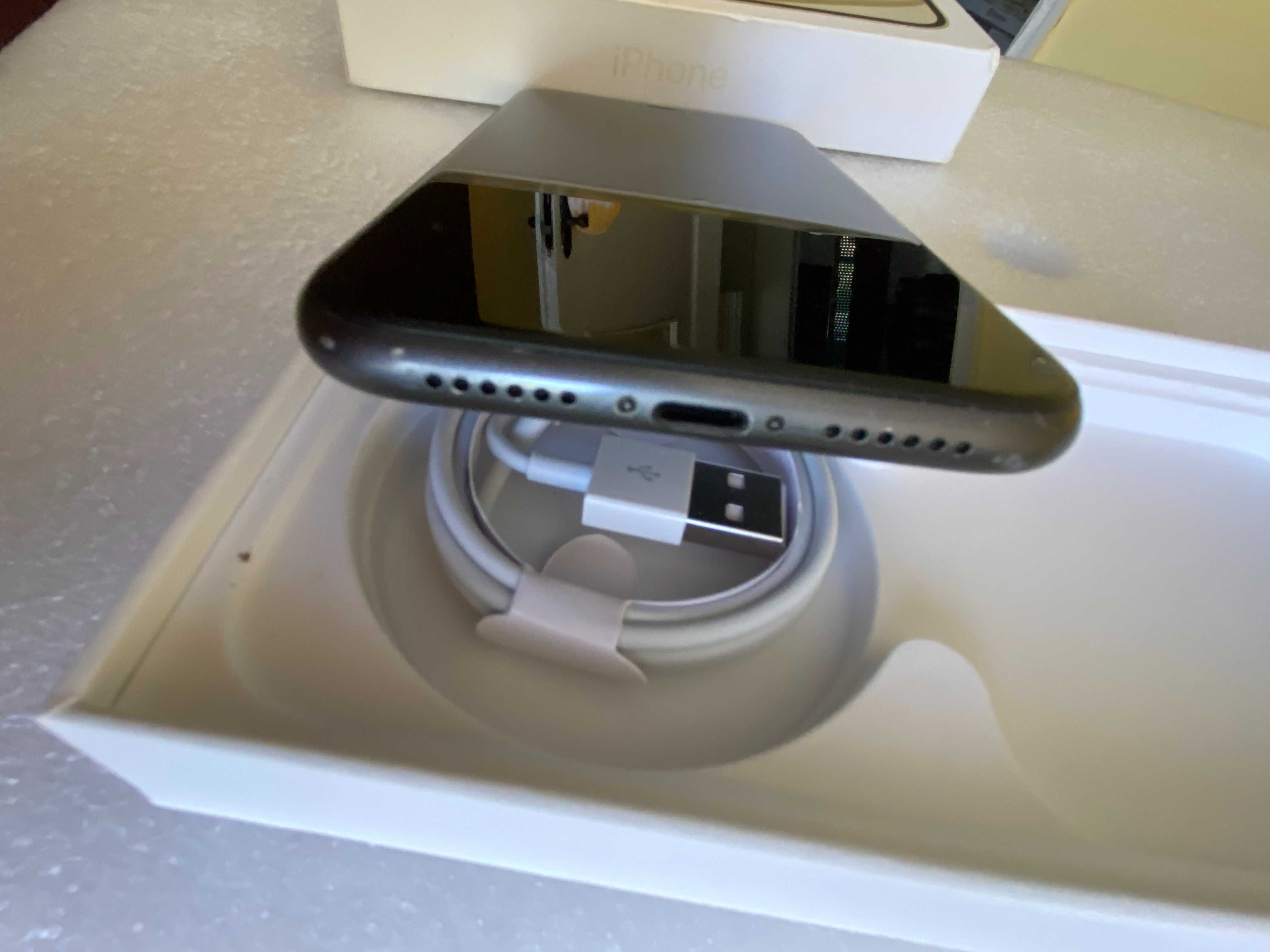 Apple iPhone 11 64GB  Black